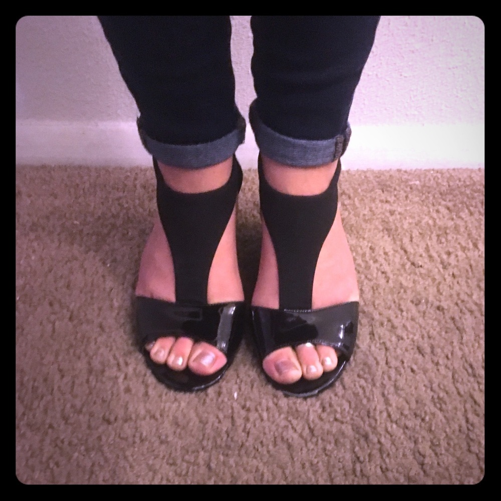 Black low wedges.